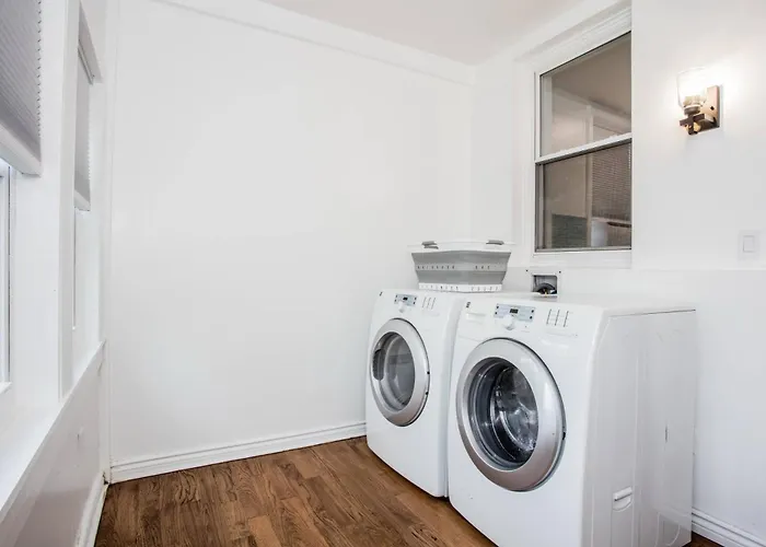 King Bed, Great Wifi, United Center, Walk To Train * Chicago
