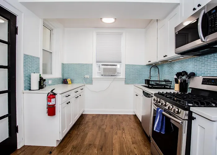 Apartment King Bed, Great Wifi, United Center, Walk To Train