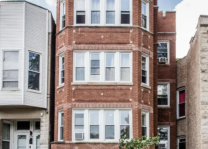 King Bed, Great Wifi, United Center, Walk To Train Apartment Chicago