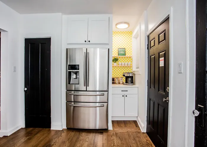 King Bed, Great Wifi, United Center, Walk To Train * Chicago