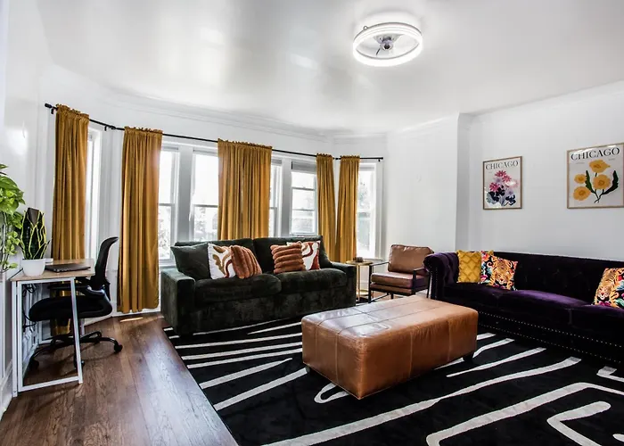 Apartment King Bed, Great Wifi, United Center, Walk To Train *